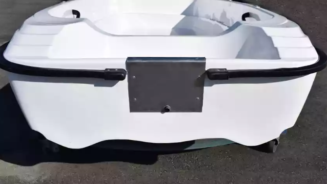 Стеклопластиковая лодка Пингвин (тримаран) в Серпухове