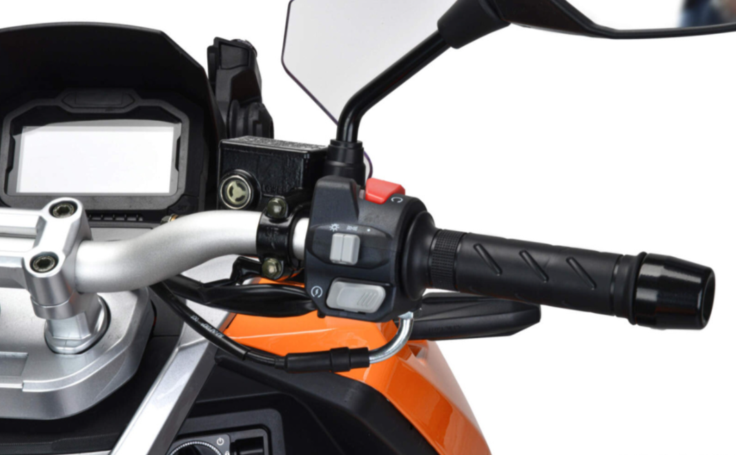 Скутер MOTOLAND (МОТОЛЕНД) T-MAX 150 в Серпухове