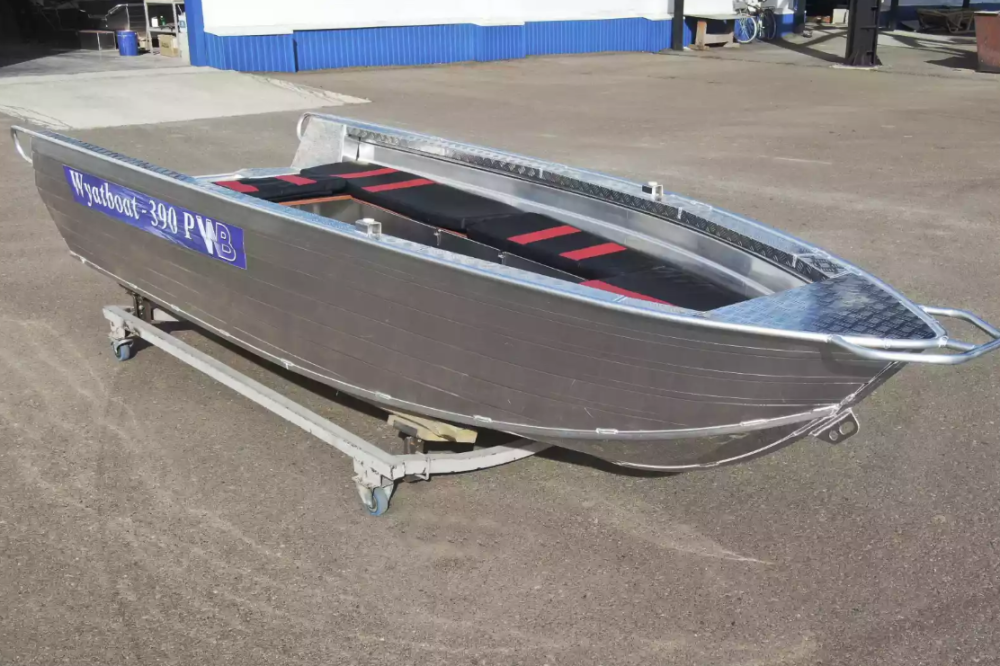 Алюминиевая лодка Wyatboat-390РМ увеличенный борт в Серпухове