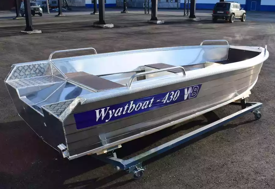 Алюминиевая лодка  Wyatboat-430 Р в Серпухове