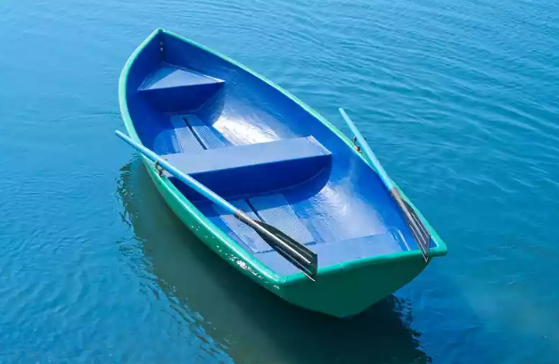 Стеклопластиковая лодка Дельфин в Серпухове