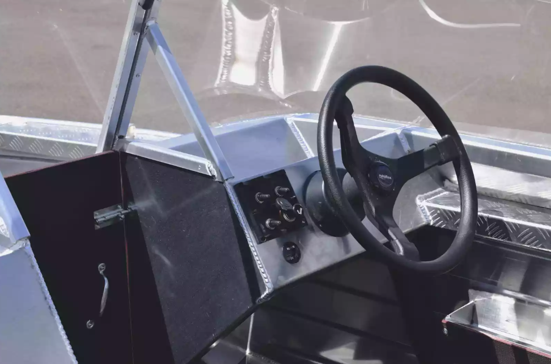 Алюминиевая лодка Wyatboat-390 DCM в Серпухове