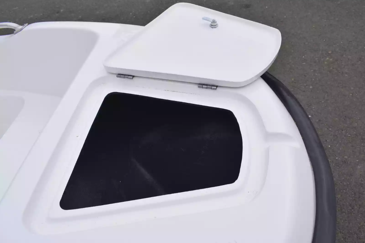 Стеклопластиковая лодка Пингвин New (тримаран) в Серпухове