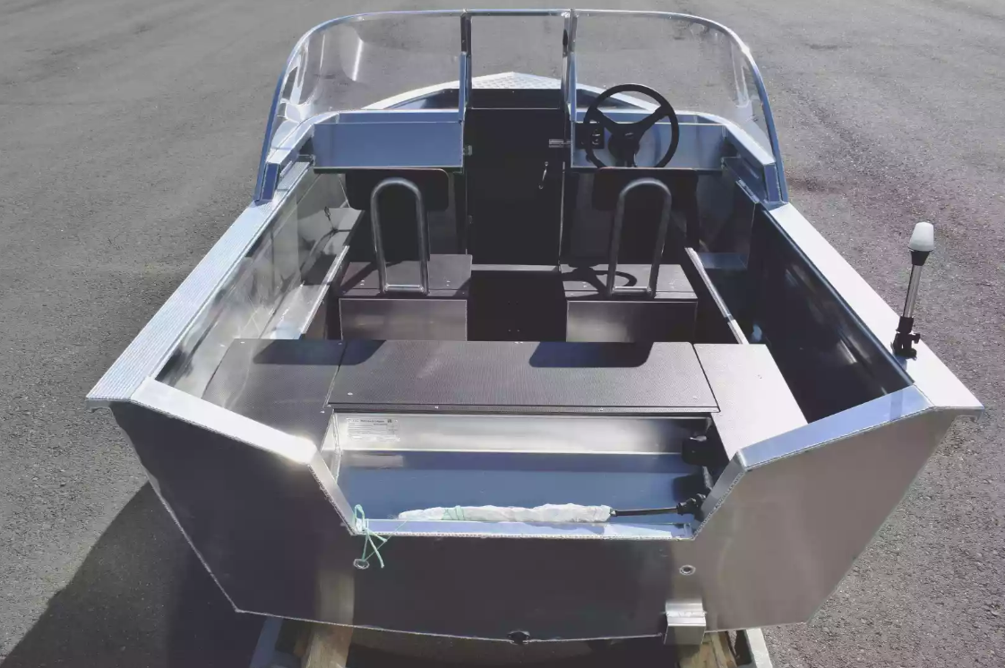 Алюминиевая лодка  Неман-400 DCM в Серпухове