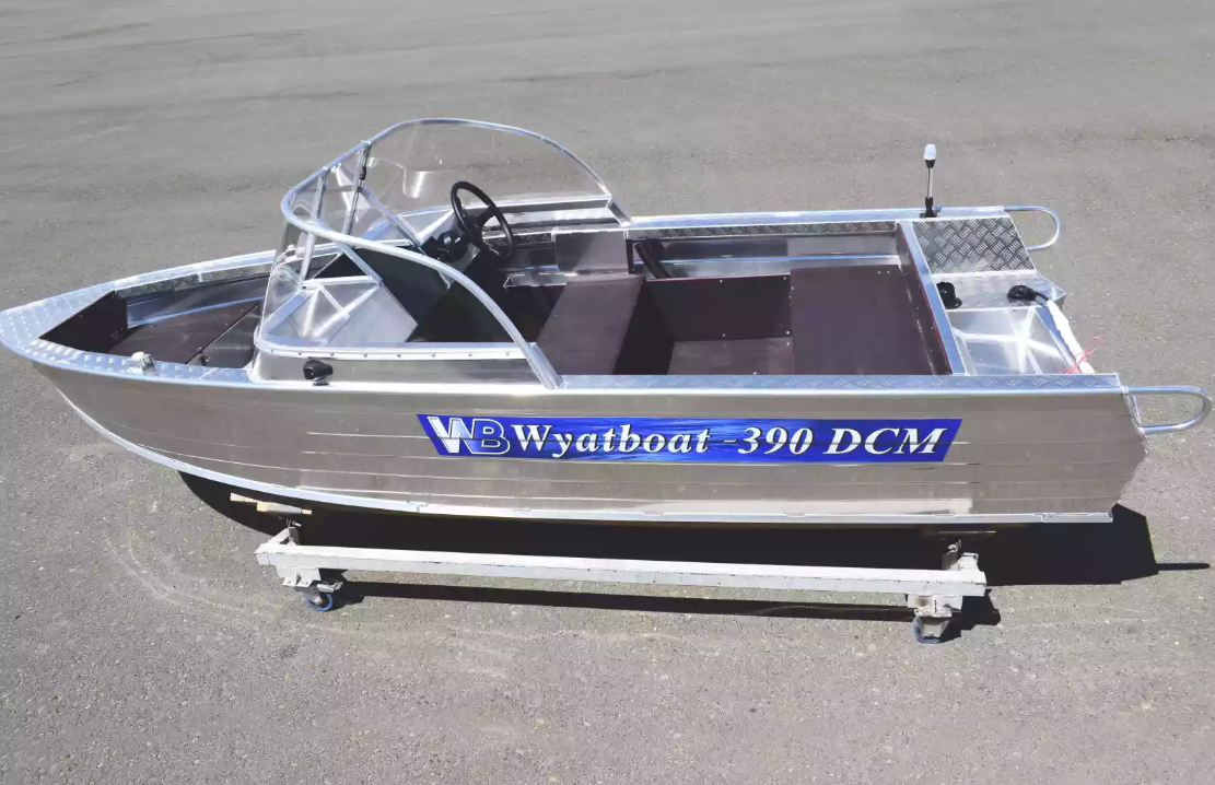 Алюминиевая лодка Wyatboat-390 DCM в Серпухове