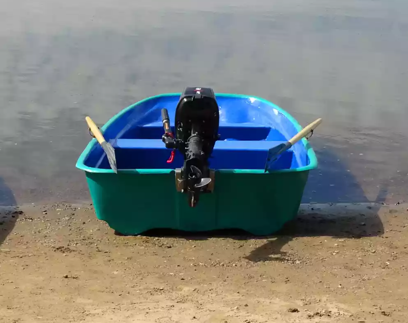 Стеклопластиковая лодка Старт (тримаран) в Серпухове