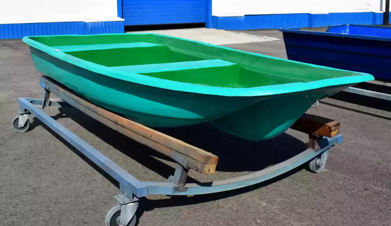 Стеклопластиковая лодка Старт (тримаран) в Серпухове