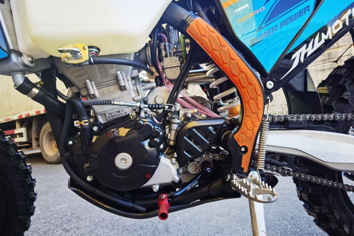 Мотоцикл JHLMOTO JHL Z7 NC250S (177MM-A) в Серпухове