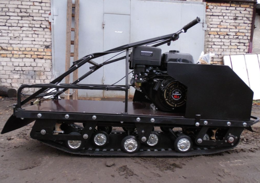 Мотобуксировщик AhtaR Зима 15 л/с с вариатором в Серпухове