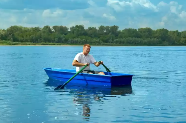 Стеклопластиковая лодка Малютка в Серпухове
