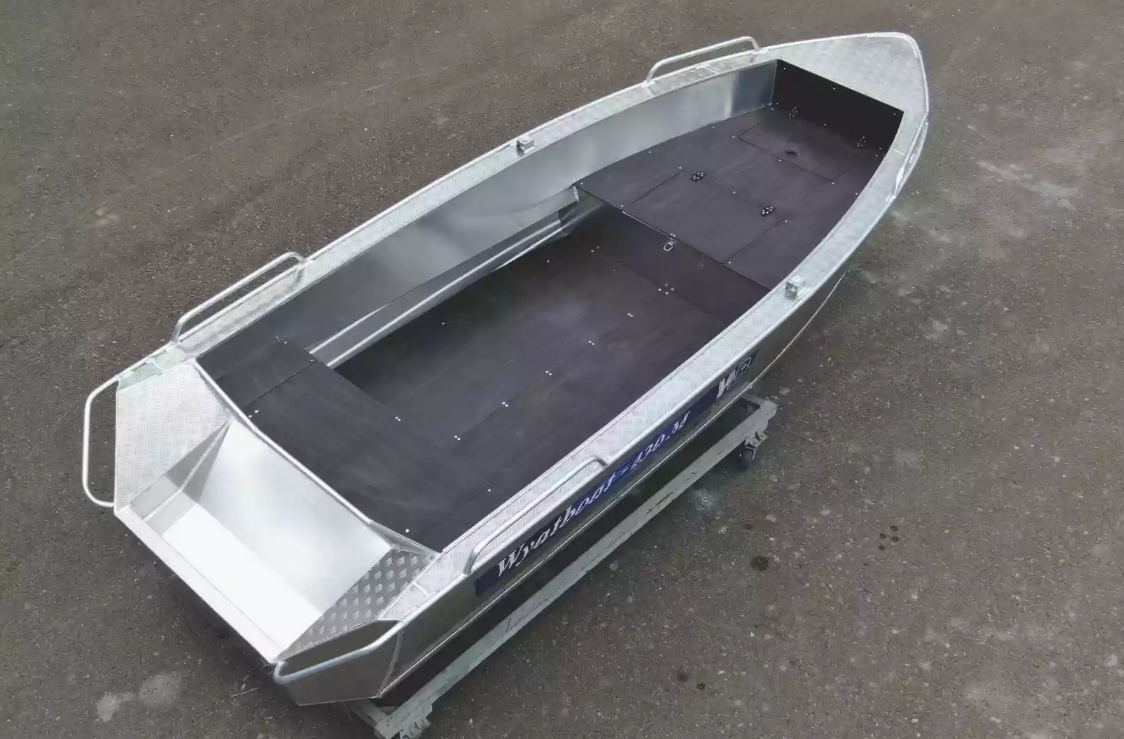 Алюминиевая лодка  Wyatboat-430М FISH в Серпухове