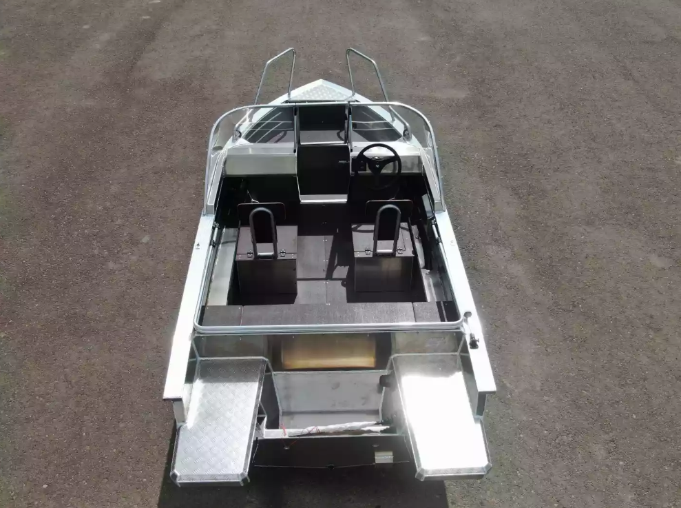 Алюминиевая лодка  Неман-400 DCM NEW в Серпухове