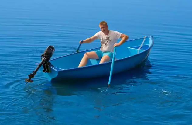 Стеклопластиковая лодка Омуль в Серпухове