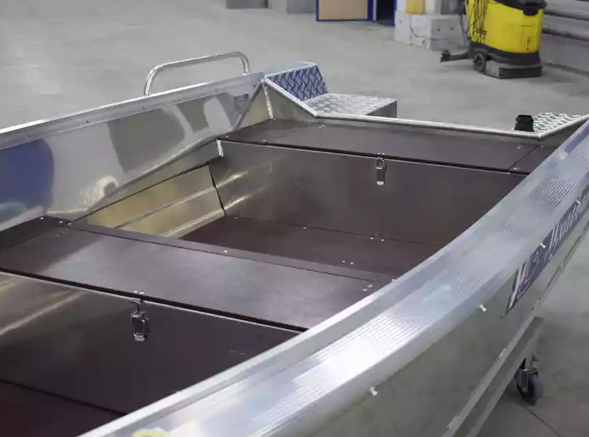 Алюминиевая лодка  Wyatboat-430 Р в Серпухове