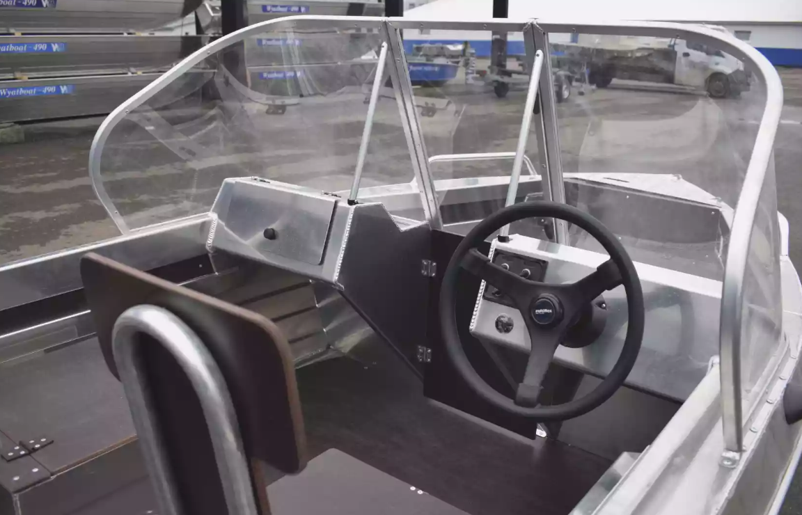 Алюминиевая лодка  Neman-400 DC в Серпухове