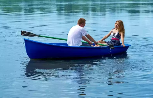 Стеклопластиковая лодка Дельфин в Серпухове