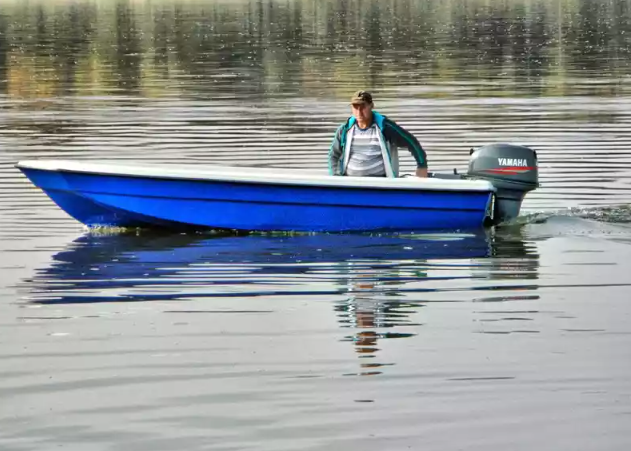 Стеклопластиковая лодка Wyatboat 430 тримаран в Серпухове