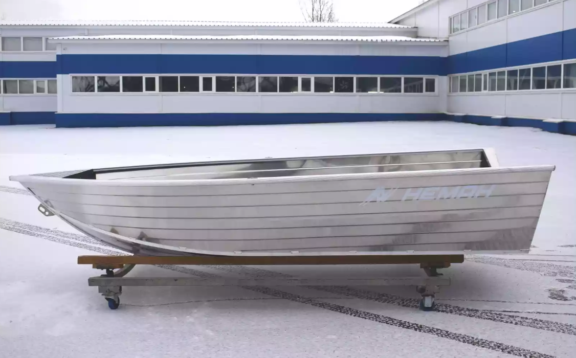 Алюминиевая лодка Неман-400 в Серпухове