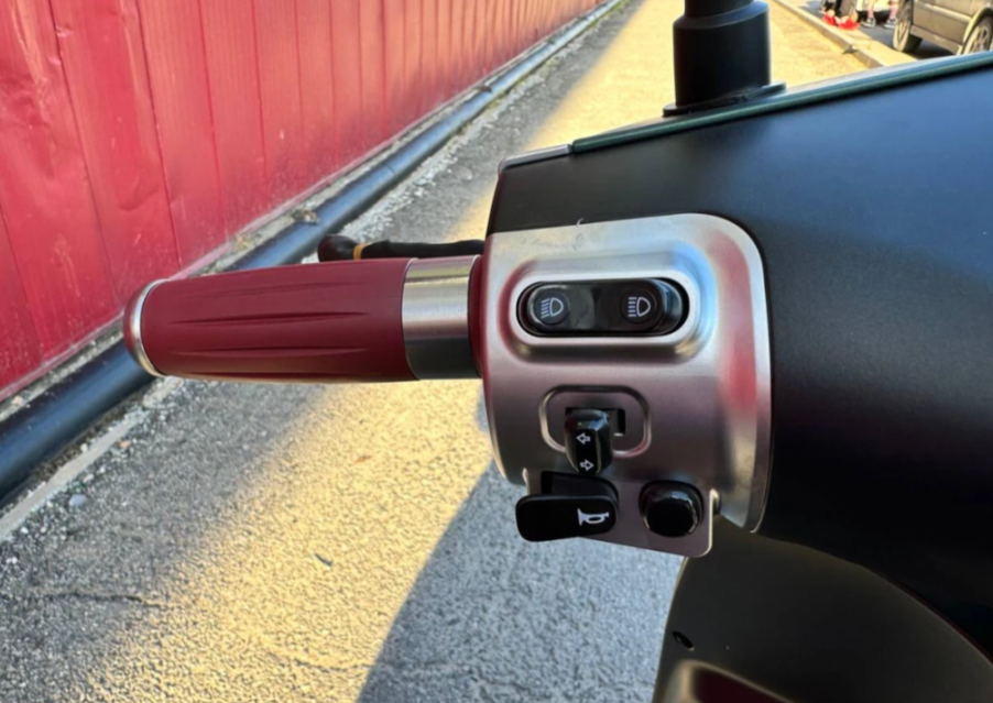 Скутер PROMAX Miami 240 (49) в Серпухове