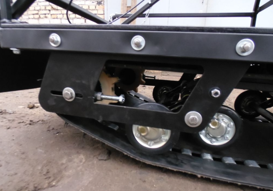 Мотобуксировщик AhtaR Зима 15 л/с с вариатором в Серпухове