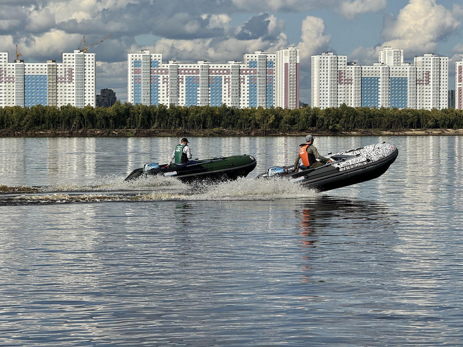 Лодка MISHIMO BIG FLOOR 440 в Серпухове