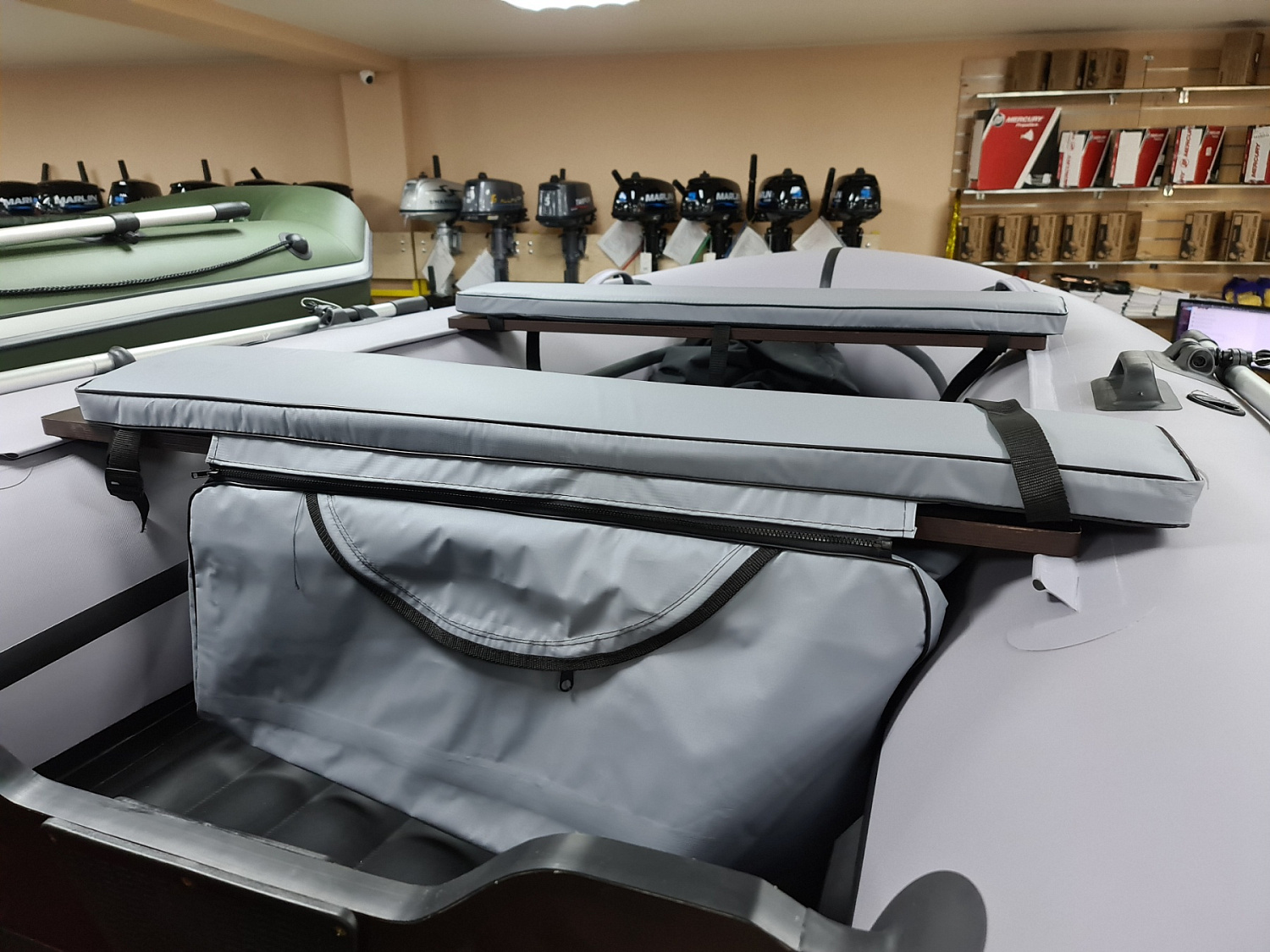 КОМПЛЕКТ МЯГКИХ НАКЛАДОК С СУМКОЙ ДЛЯ ЛОДОК 90Х20 СЕРЫЙ в Серпухове