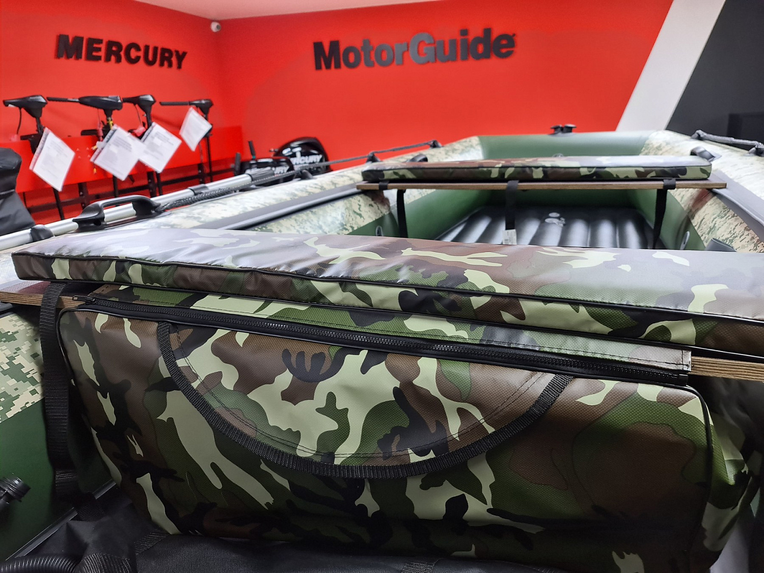 КОМПЛЕКТ МЯГКИХ НАКЛАДОК С СУМКОЙ ДЛЯ ЛОДОК 105Х20 КАМУФЛЯЖ в Серпухове