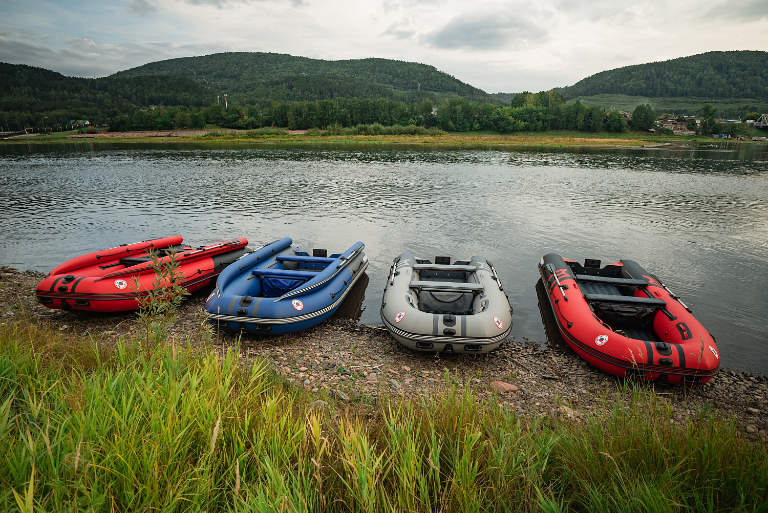 Лодка MISHIMO RIVER FJET PRO 430  под водомет в Серпухове