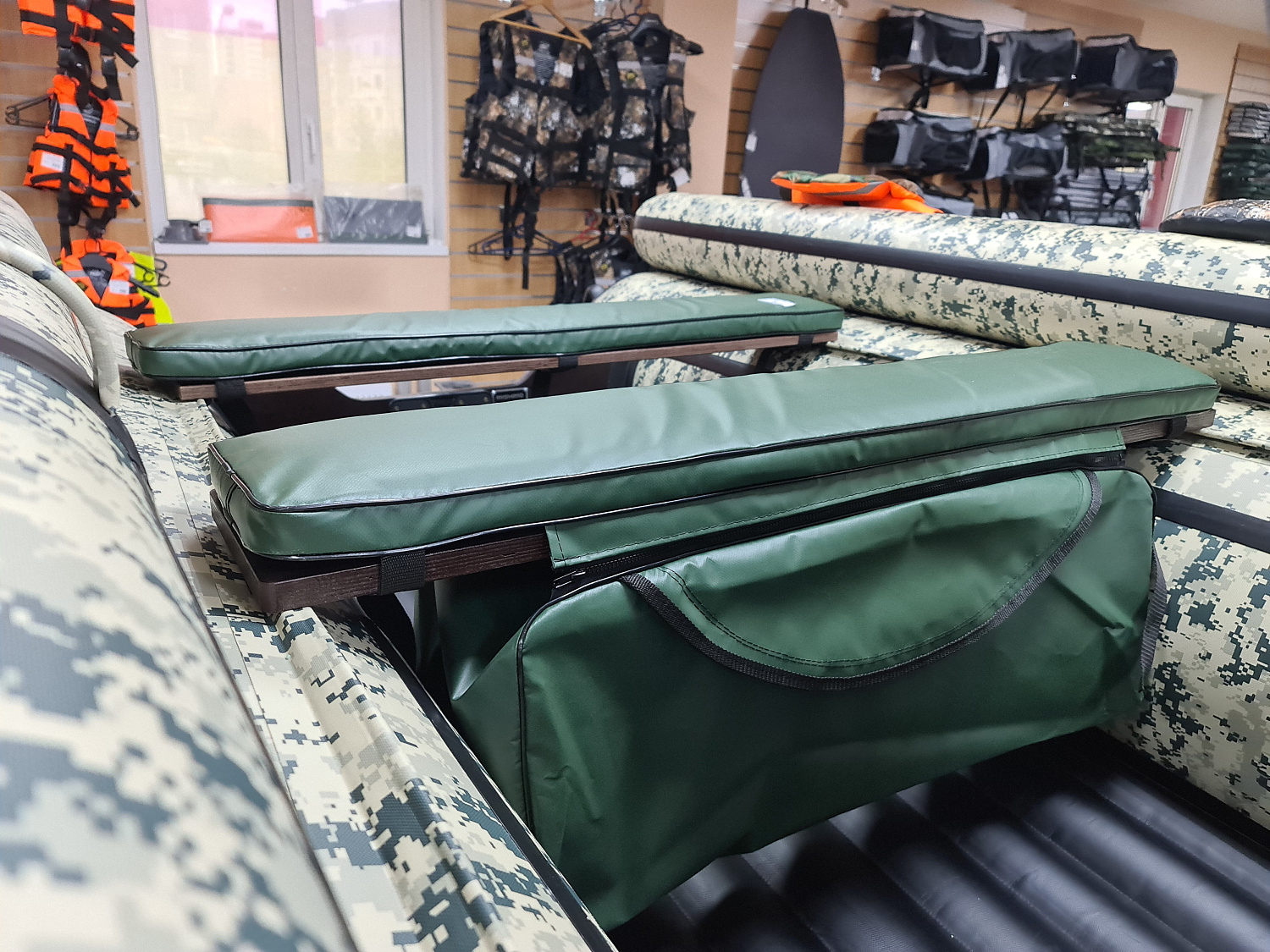 КОМПЛЕКТ МЯГКИХ НАКЛАДОК С СУМКОЙ ДЛЯ ЛОДОК 110Х20 ЗЕЛЕНЫЙ в Серпухове